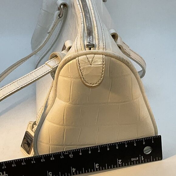 Dooney & Bourke Crocodile Bayou barrel Shoulder Bag Vtg Patent Leather White - Picture 13 of 16